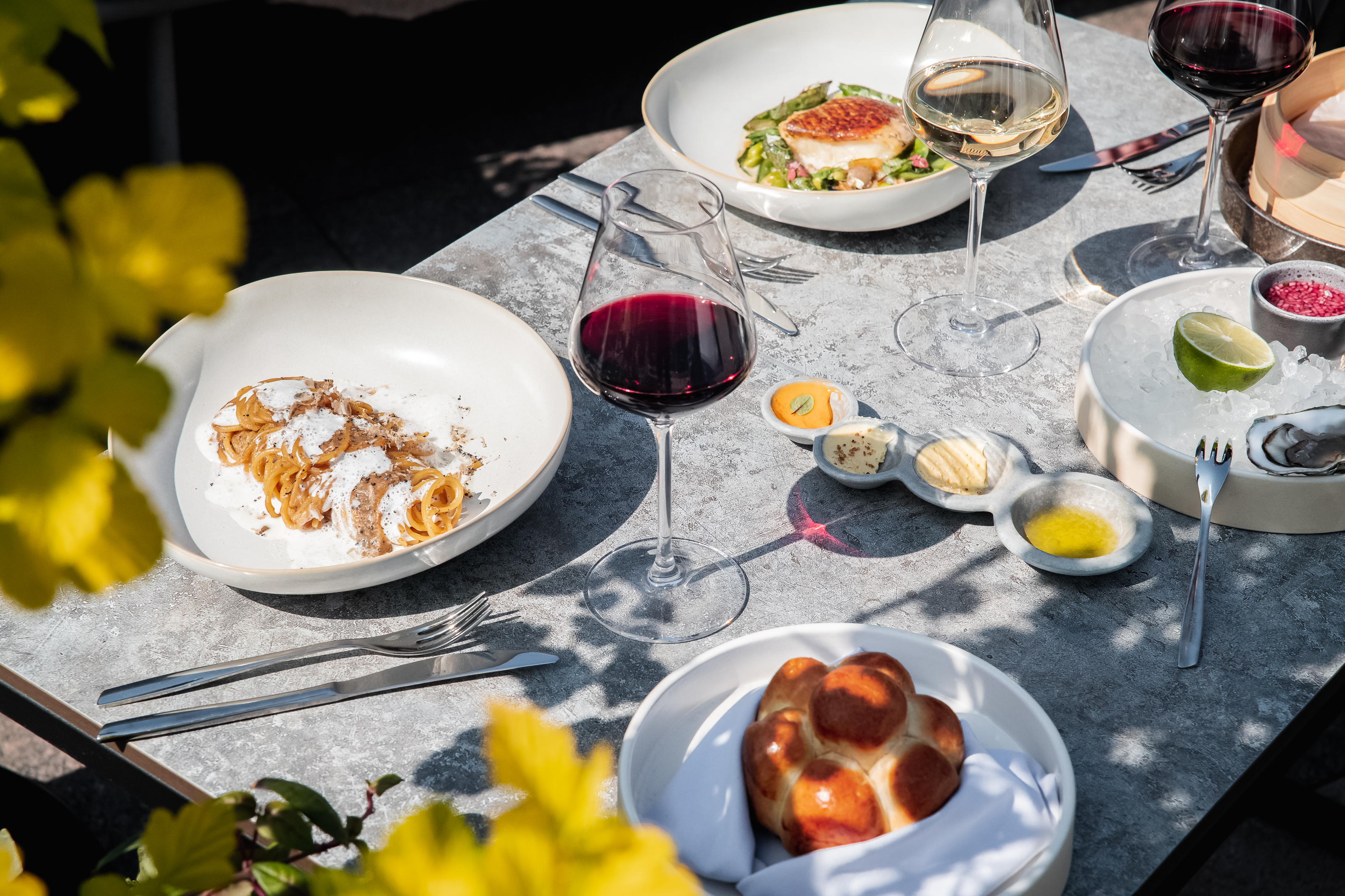 O2 Lounge terrace opening - News from The Carlton, Moscow